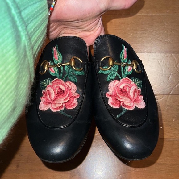 GUCCI Cotton Flower Patch Leather Loafer/Mule/Slipper - Picture 3 of 6